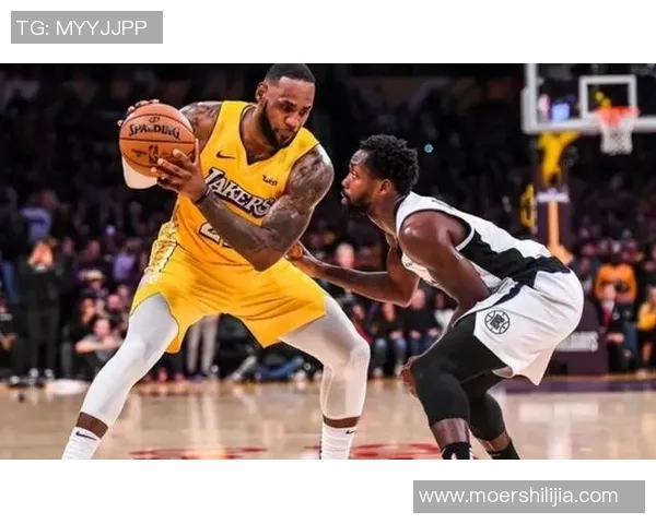 深度分析：上海篮球队如何运用控制打法提升比赛胜率与团队协作能力